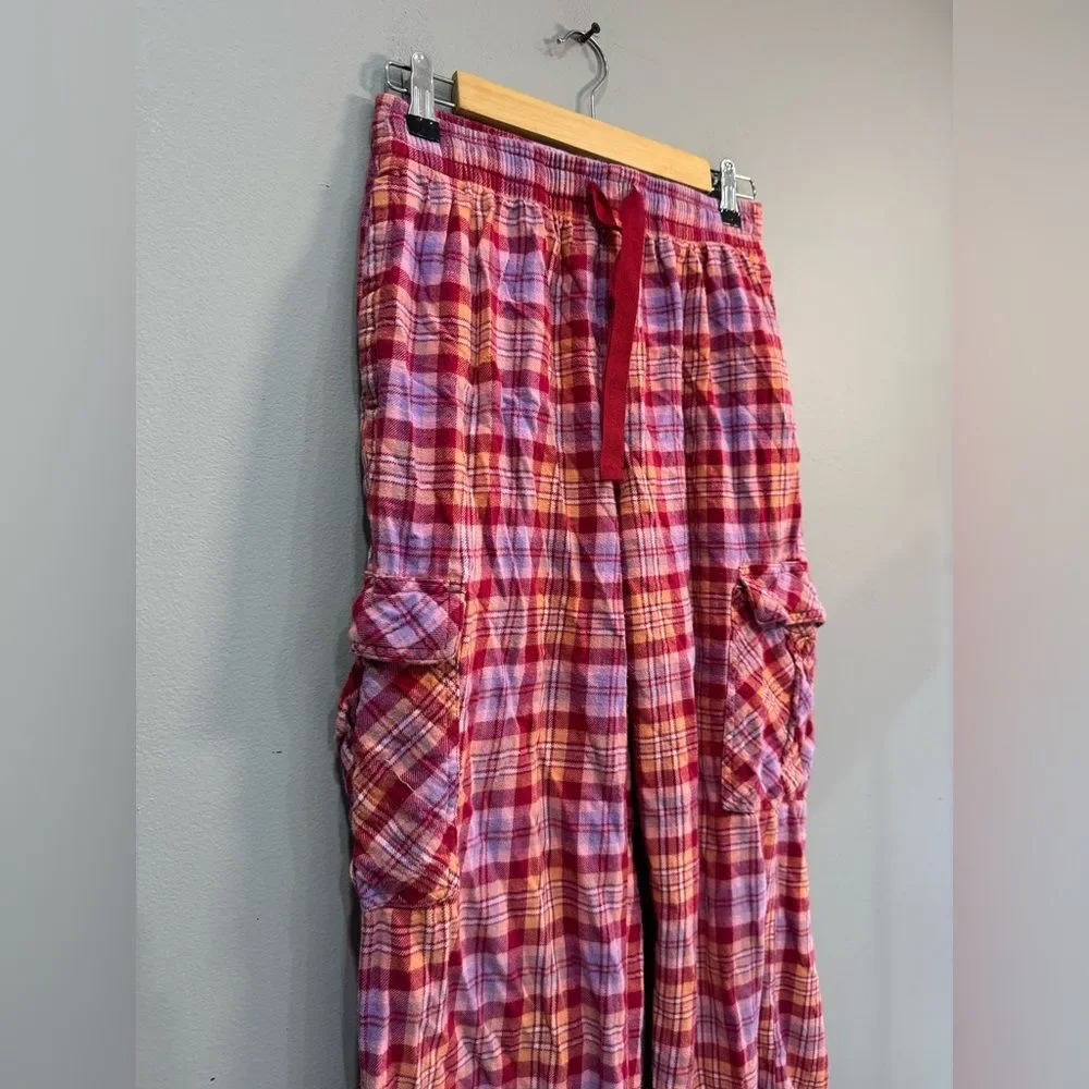 Women’s Pink Old Navy Plaid Flannel Cargo Bottoms Size S VGUC